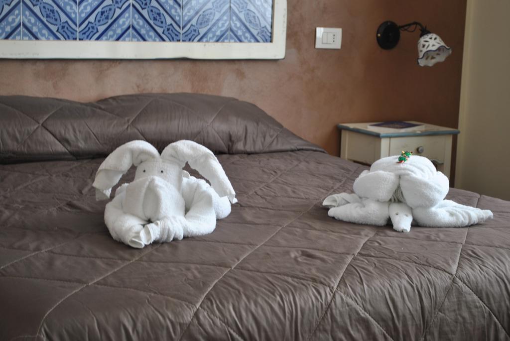 Stupor Mundi Bed&Breakfast Palermo Ruang foto