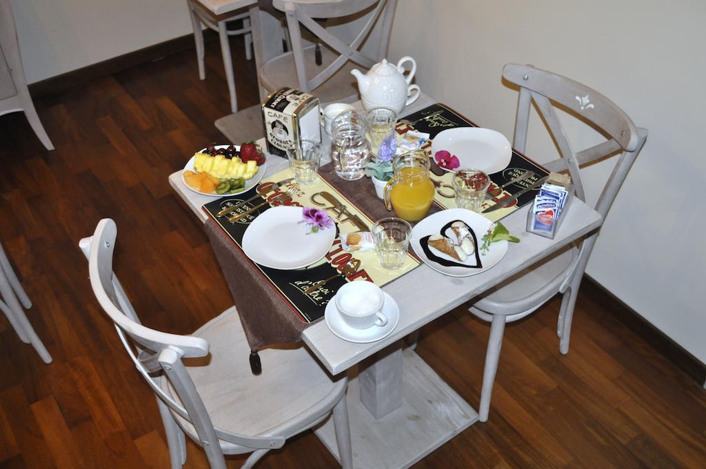 Stupor Mundi Bed&Breakfast Palermo Bagian luar foto