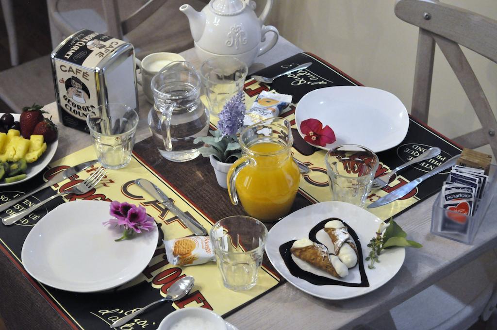 Stupor Mundi Bed&Breakfast Palermo Bagian luar foto