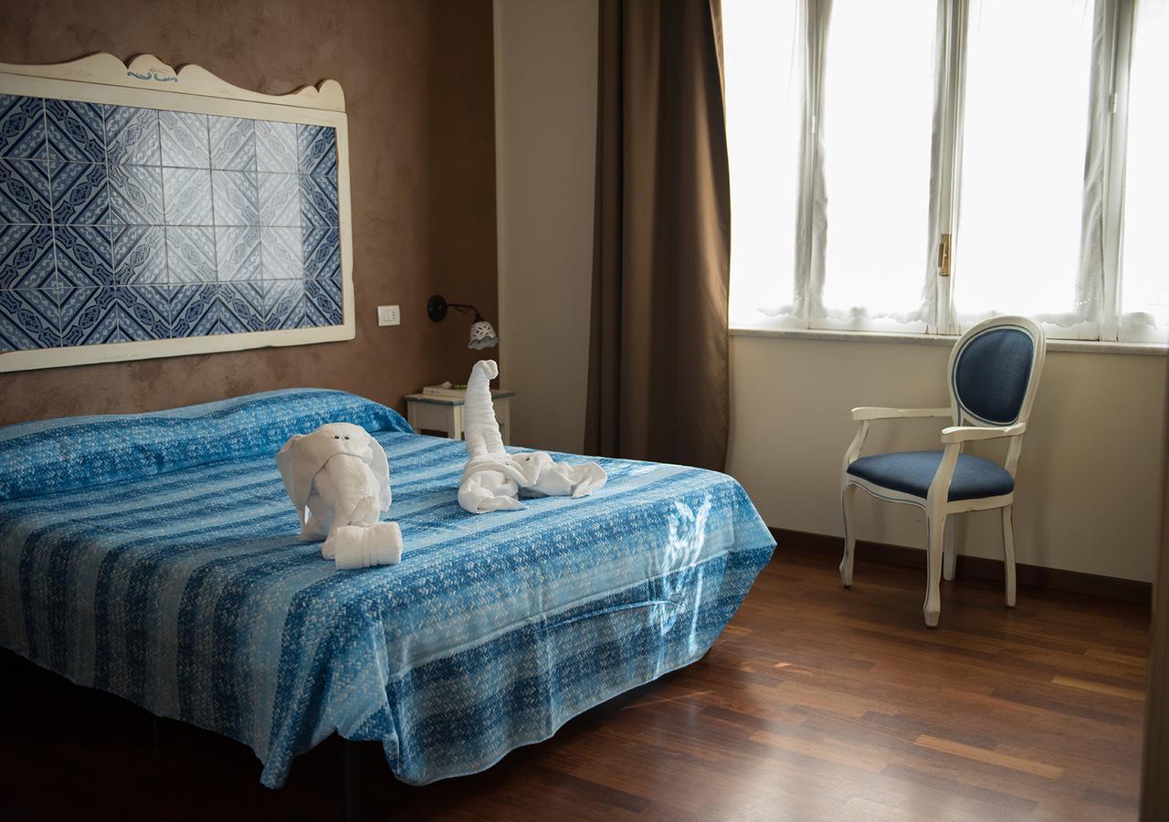 Stupor Mundi Bed&Breakfast Palermo Bagian luar foto